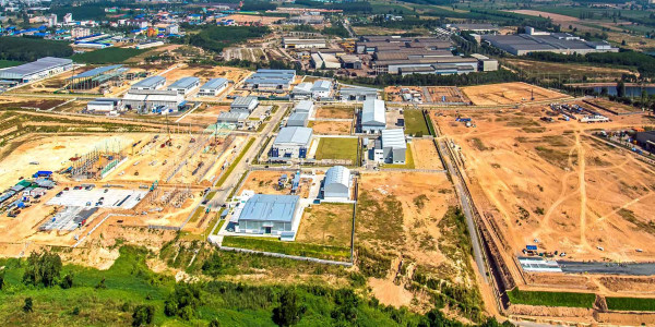 Inspección industrial de instalaciones con drones en Málaga
