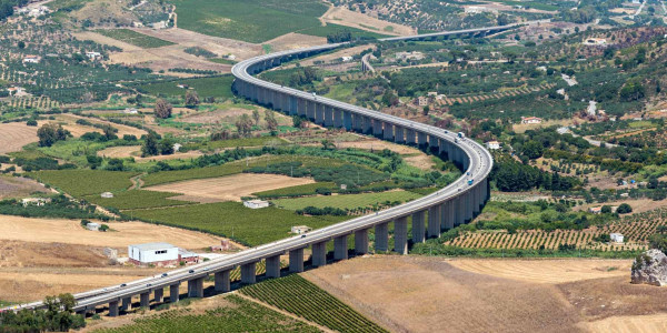 Inspección industrial con drones para Control de estructuras en Málaga