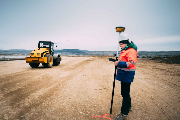 Ingeniería Geomática · Topógrafos Servicios Topográficos y Geomáticos Cortes de la Frontera